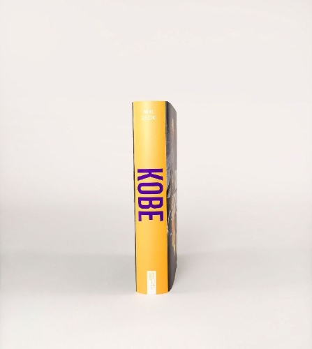 Buchcover und Innenansicht für das Buch: Kobe Bryant: The Rise - der Aufstieg des größten Basketball-Stars der Geschichte