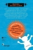 Buchcover und Innenansicht für das Buch: Meet the Stongest Girl in the World
