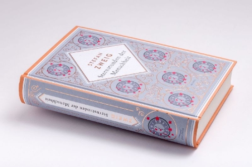 Buchcover und Innenansicht für das Buch: Sternstunden der Menschheit. Schmuckausgabe mit Kupferprägung