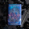 Buchcover und Innenansicht für das Buch: The Wicked Sea (Deluxe Limited Edition)