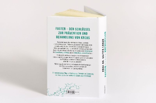 Buchcover und Innenansicht für das Buch: Il cancro a digiuno