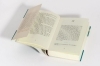 Buchcover und Innenansicht für das Buch: TELL ME EVERYTHING