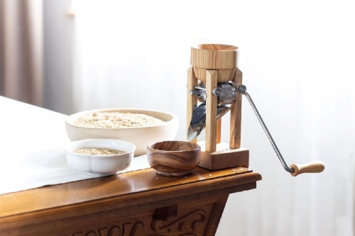 Buchcover und Innenansicht für das Buch: Backen mit Buchweizen und Hafer