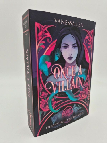 Buchcover und Innenansicht für das Buch: Once A Villain