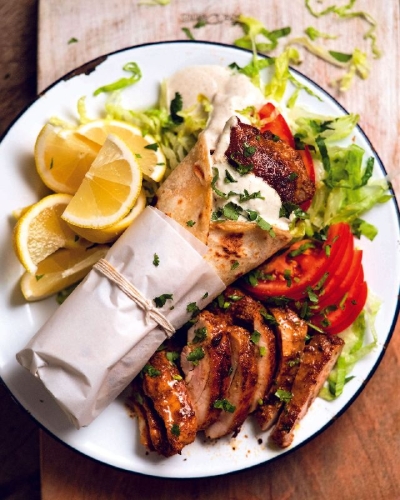 Buchcover und Innenansicht für das Buch: RecipeTin Eats Dinner