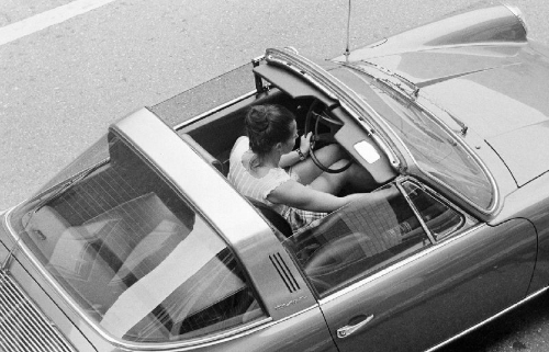 Buchcover und Innenansicht für das Buch: The Stylish Life Porsche