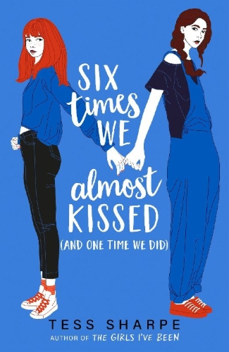 Buchcover und Innenansicht für das Buch: Six Times We Almost Kissed (And One Time We Did)