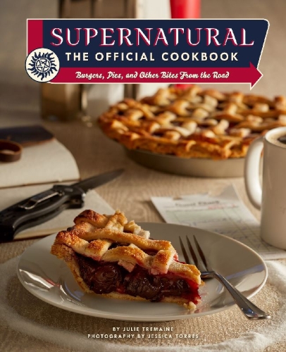 Buchcover und Innenansicht für das Buch: Supernatural: The Official Cookbook