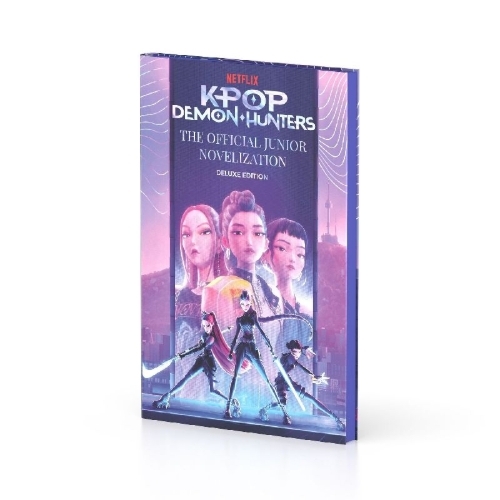 Buchcover und Innenansicht für das Buch: KPop Demon Hunters: The Official Junior Novelization. Deluxe Edition
