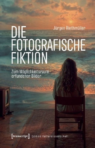 Buchcover und Innenansicht für das Buch: Die fotografische Fiktion